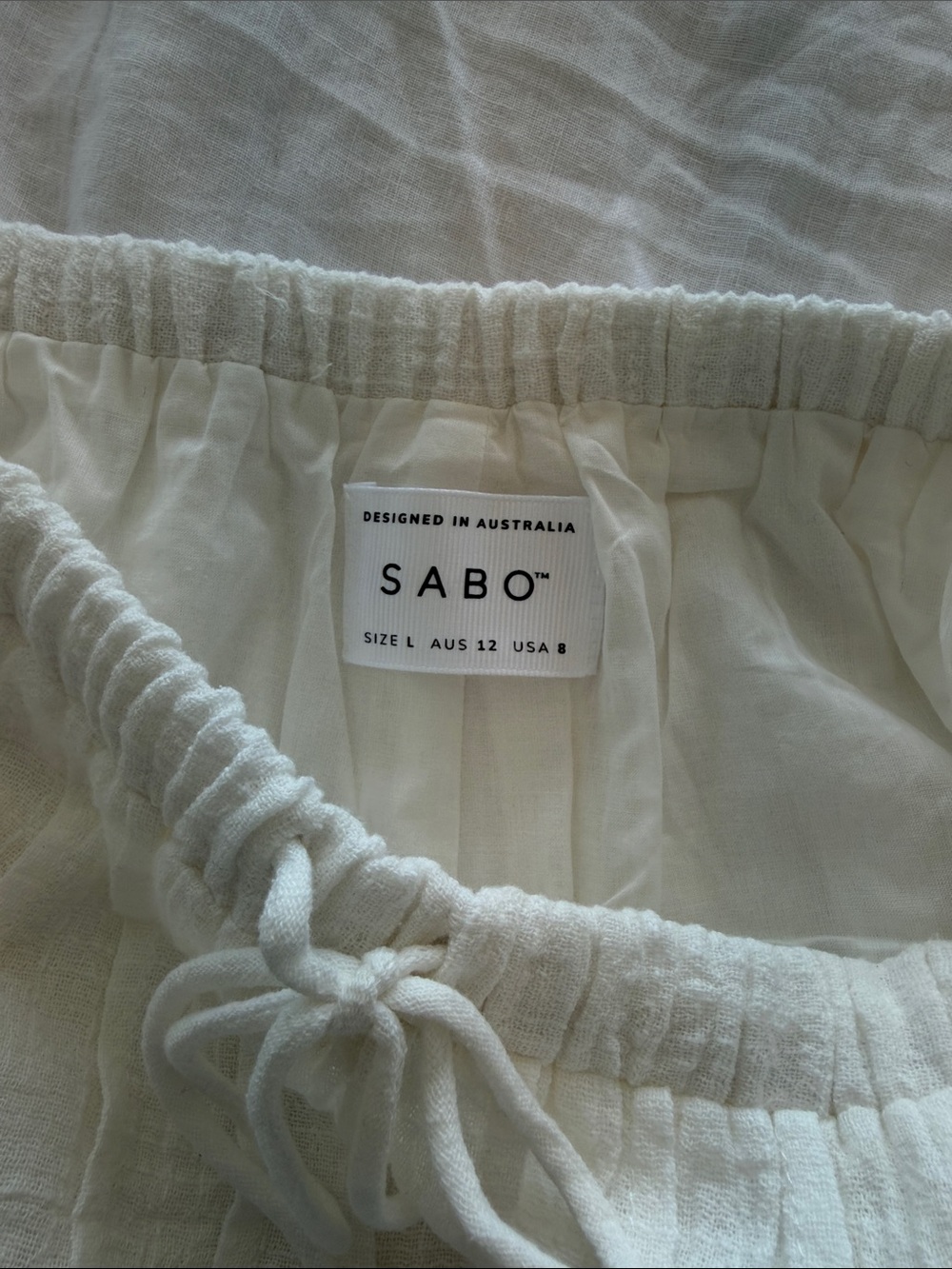 SABO White High-Waist Gauze Drawstring Shorts with Lace Hem - Picture 2 of 3